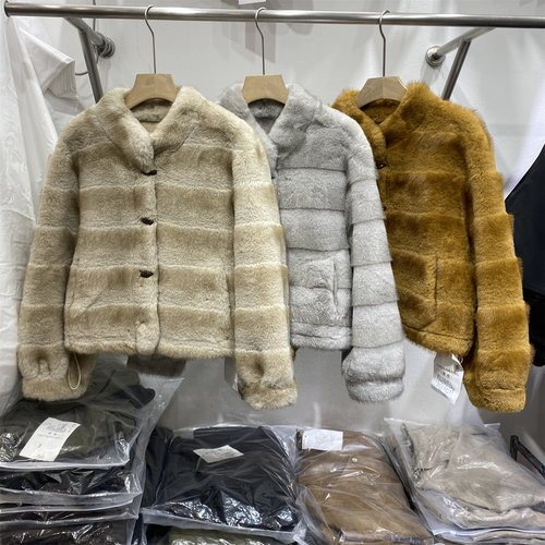 轻奢兔毛皮草短外套女保暖显瘦冬