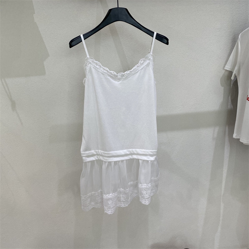 法式2026白色蕾丝花边吊带背心女叠穿设计感小众吊带裙内搭上衣