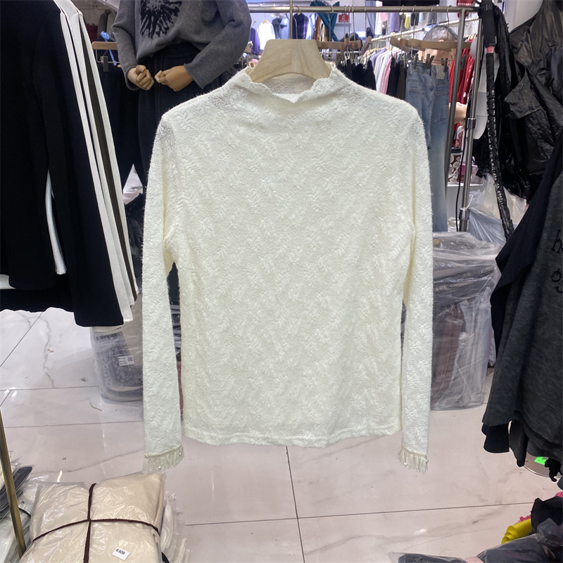 法式冬款半高领蕾丝显瘦打底衫