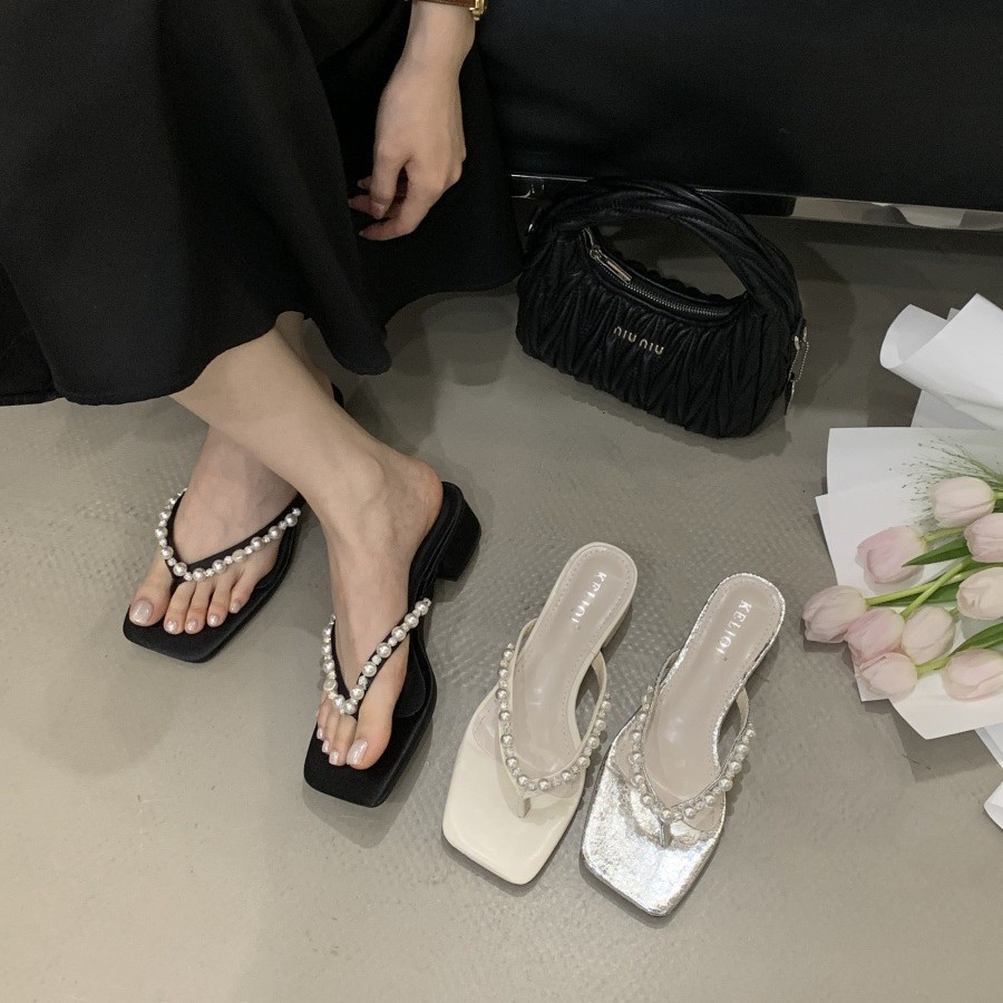法式绝美凉拖鞋女夏外穿2025年新款百搭平底水钻夹脚人字沙滩