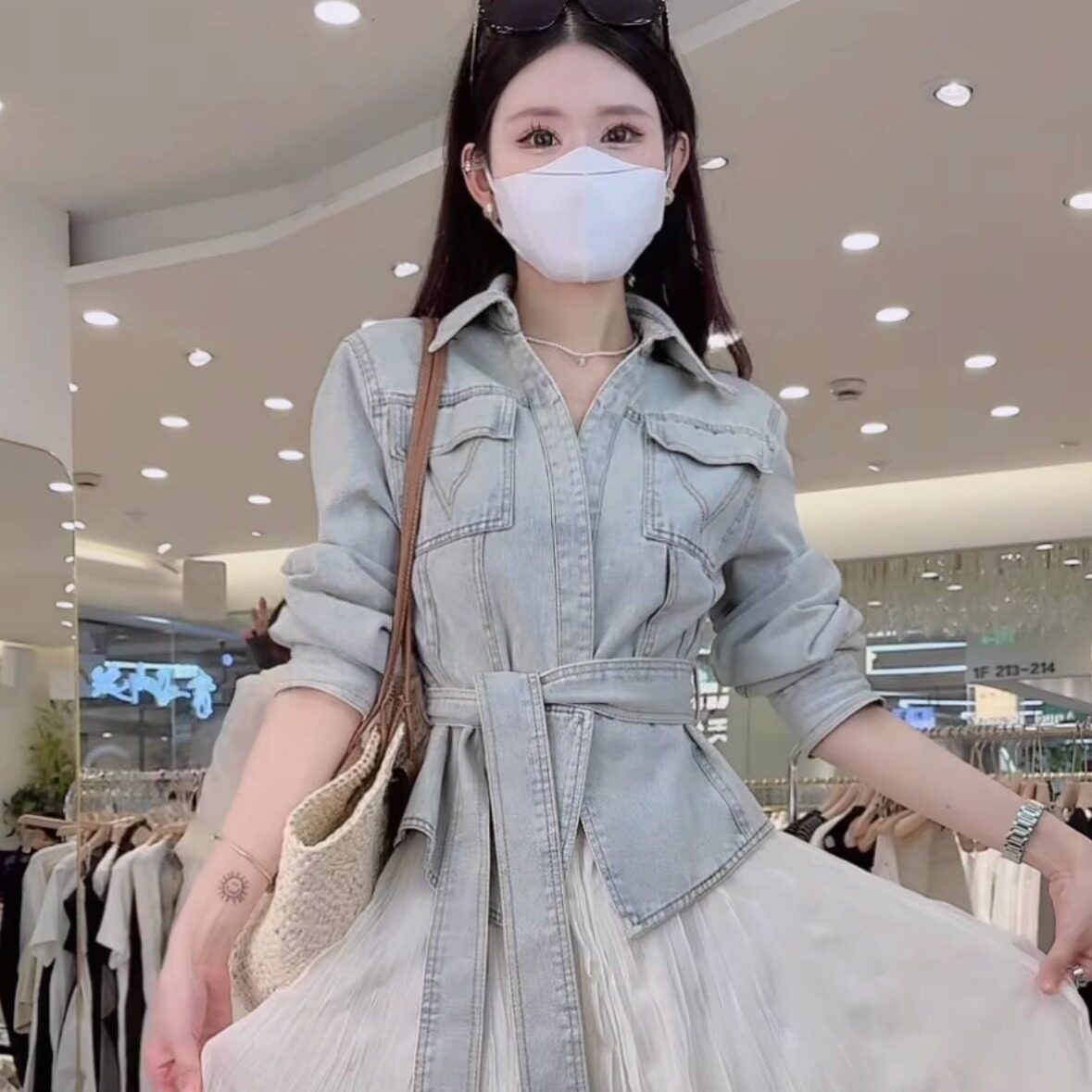 轻奢港风系带水洗牛仔外套女2025春季新款时尚百搭修身短款上衣潮