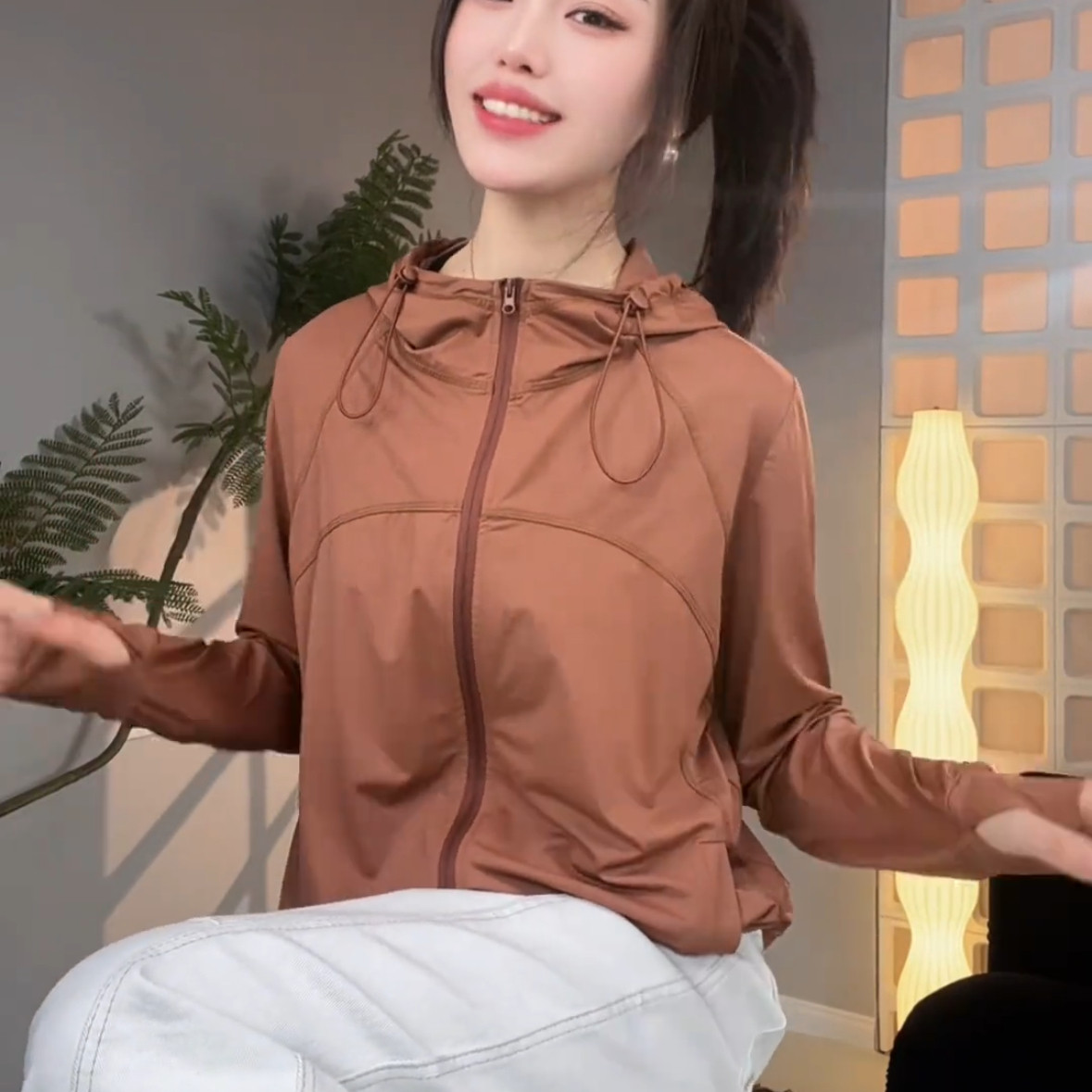 外穿冰爽连帽防晒衣女2025夏季新款轻奢休闲户外跑步速干漂亮外套