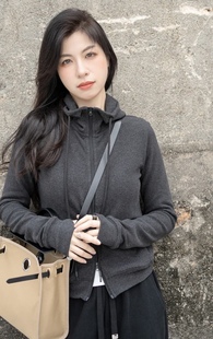 韩版双头拉链连帽卫衣外套女短款2023秋冬新款时尚休闲后字母开衫