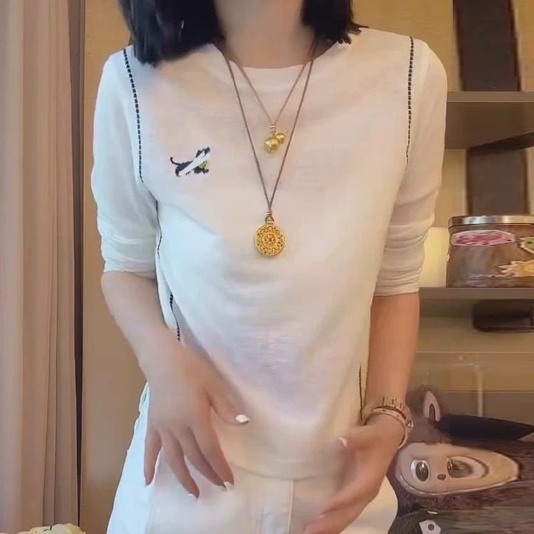 刺绣小狗上衣2025新款