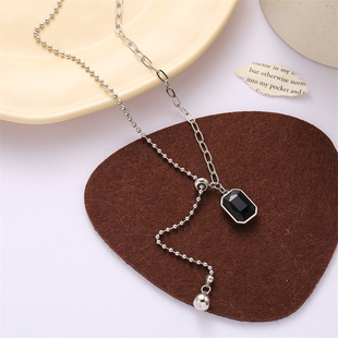 2022年新款潮冷淡风黑色玻璃方块可调节项链锁骨链高级设计感项圈