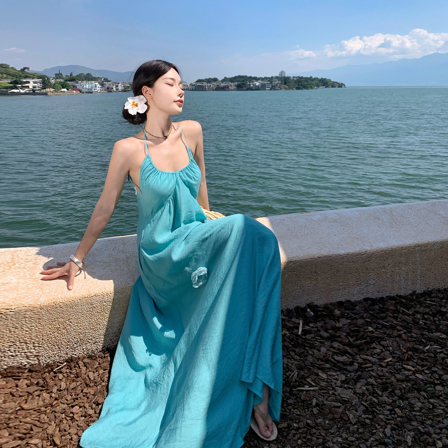 三亚海岛绝美沙滩长裙夏