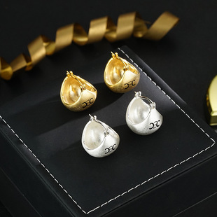 欧美复古金色字母耳环女轻奢小众设计高级小香风耳圈耳扣独特耳饰