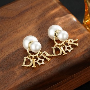 双面前后大小珍珠字母耳环独特2025新款爆款高级感耳钉女轻奢耳饰