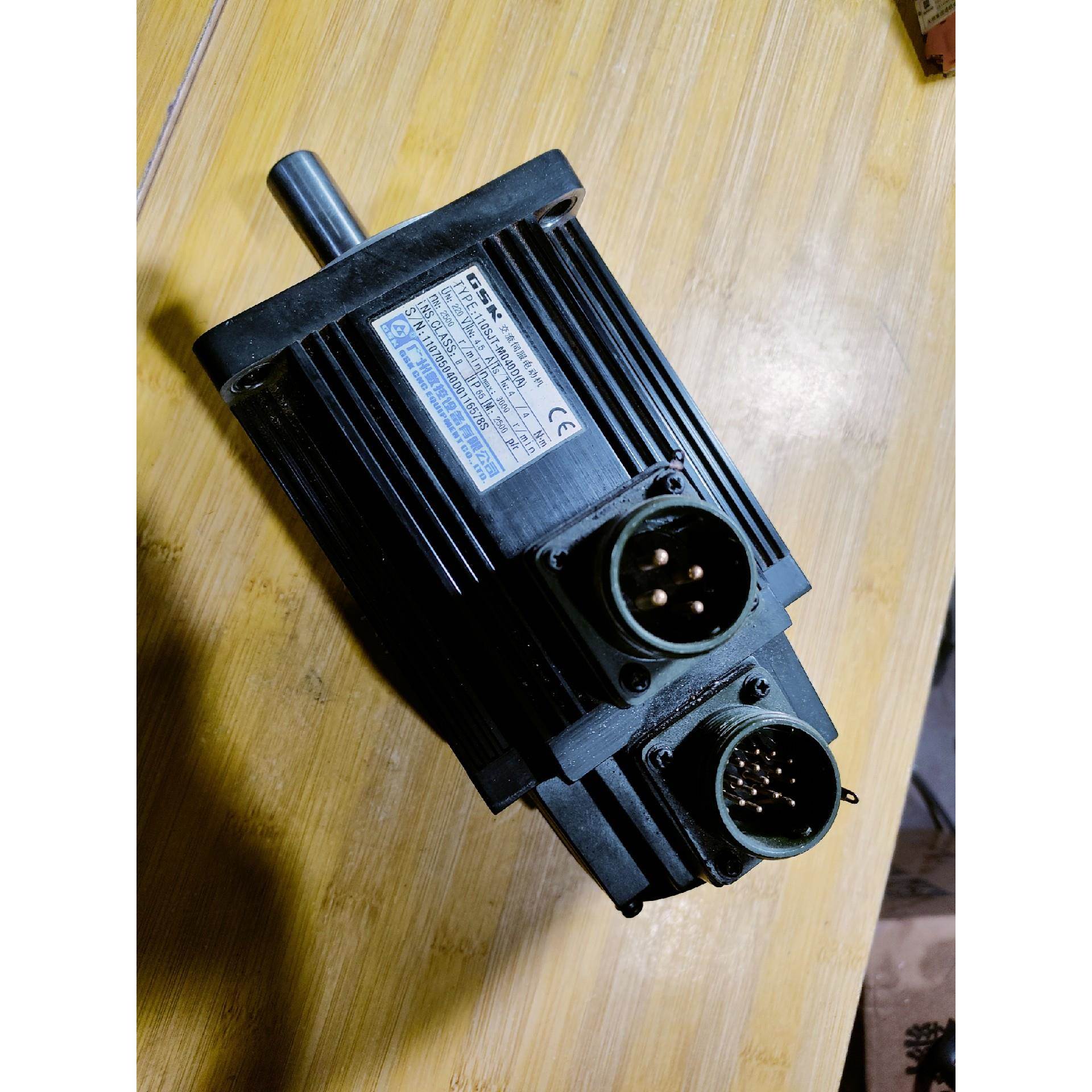 【议价】110SJT-M040D(A) 广数伺服电机，二手拆机一台，