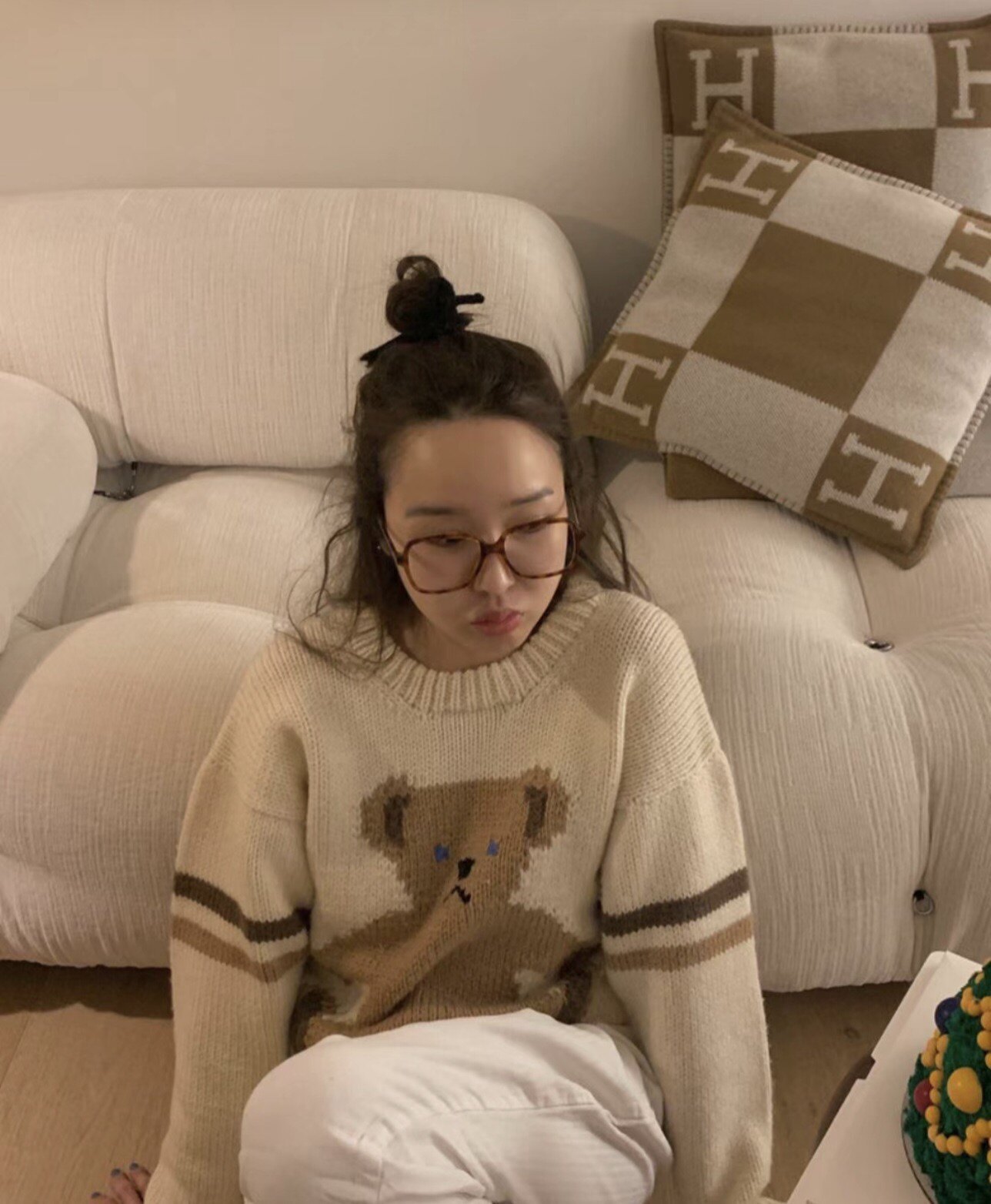 现H 2023冬季新款韩国东大门ma*be ba*y宽松圆领毛衣小熊羊毛针织