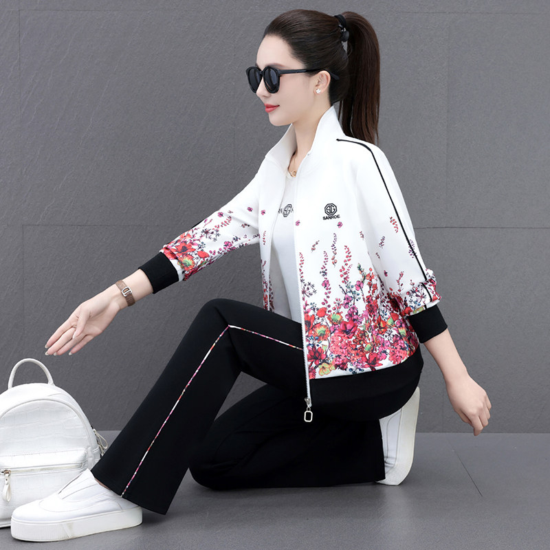 运动套装女春秋季2026新款洋气时尚女士大码宽松休闲跑步服三件套