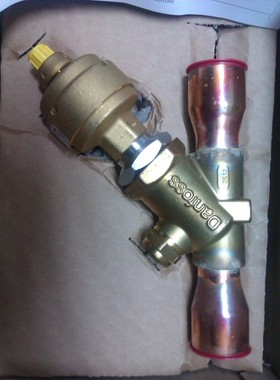 丹佛斯正品电子膨胀阀ETS250 034G2601 034G2602传感线步进电机