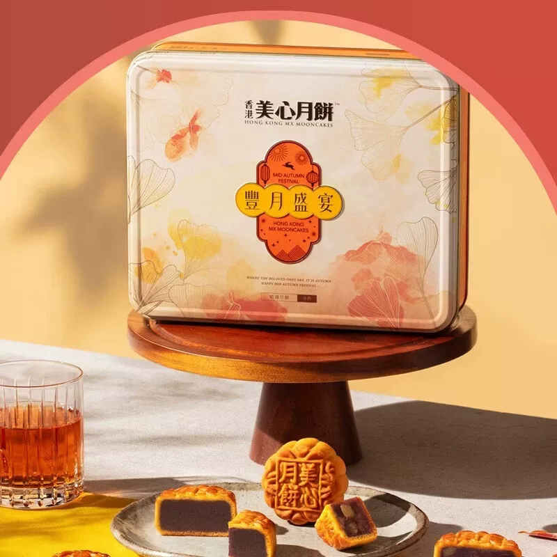 香港美心金枫金月蛋黄莲蓉月饼图片