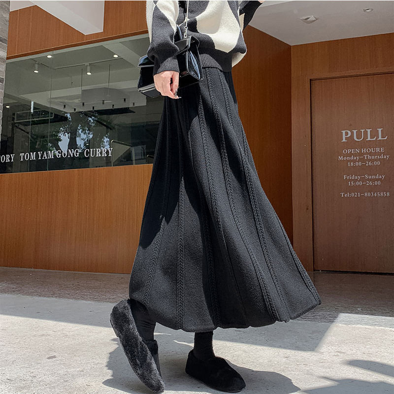 黑色半身裙秋冬长裙女2026新款松紧腰毛线a字裙垂感大摆伞裙高腰