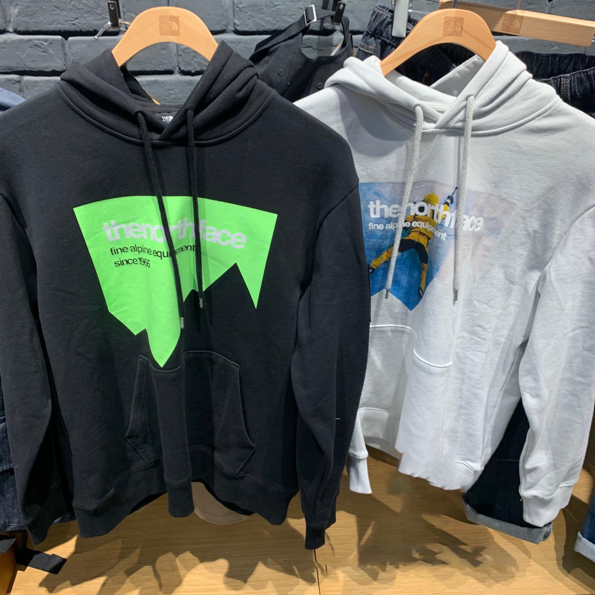 北面户外透气连帽卫衣套头衫男士