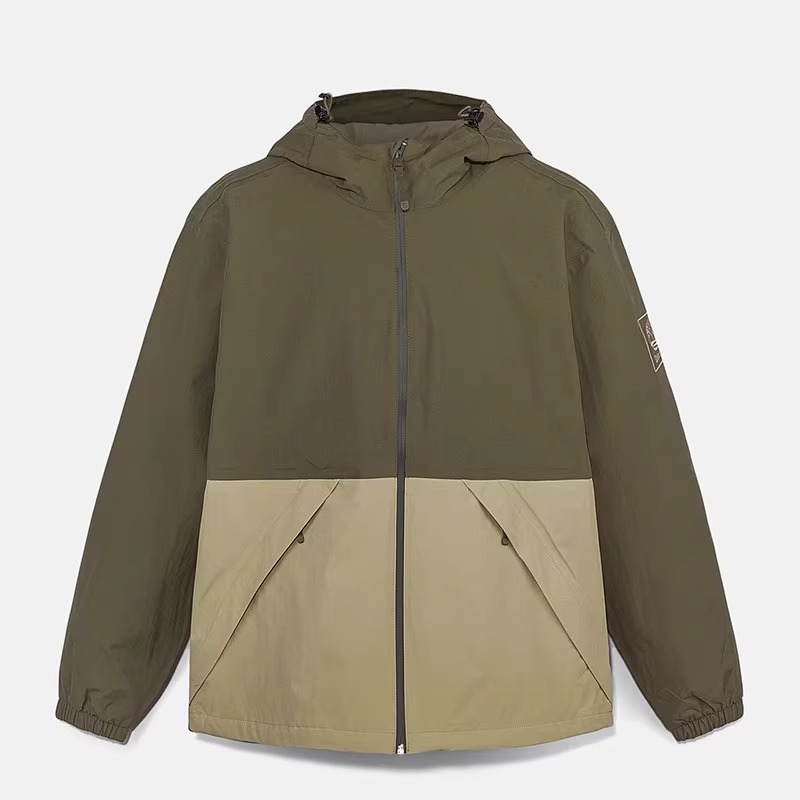添柏岚户外防水透气连帽冲锋衣男