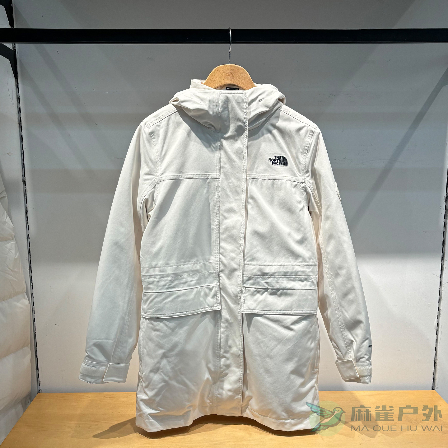 北面女子户外羽绒三合一冲锋衣