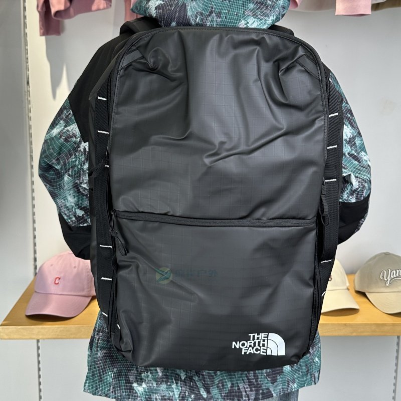 北面户外男女大容量登山双肩背包