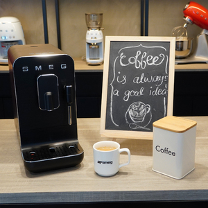 smeg斯麦格进口全自动咖啡机BCC02限定色意式美式 研磨一体打奶泡