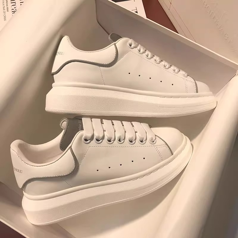 麦昆百真皮厚底内增高休闲小白鞋