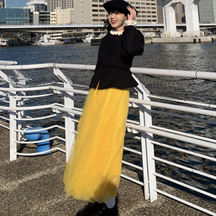 复古设计感黑色收腰夹棉短外套秋冬灯笼袖 韦小小「经典 赫本」法式