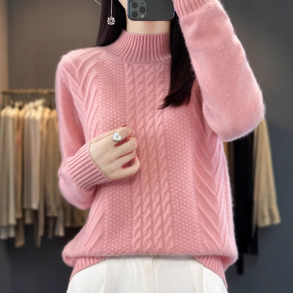 毛衣女秋冬加厚半高领纯色保暖扭