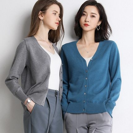 春秋新款V领羊毛衫开衫女黑色休闲宽松外套羊毛衫薄短款外搭毛衣