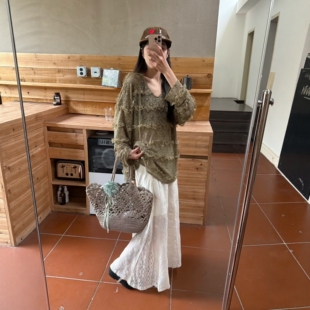 春季 v领网纱透感蕾丝衫 长袖 T恤女2026新款 欧洲站微胖mm飞边打底衫