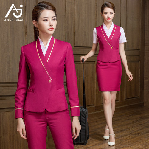 南航迎宾售楼处玫红色空姐制服