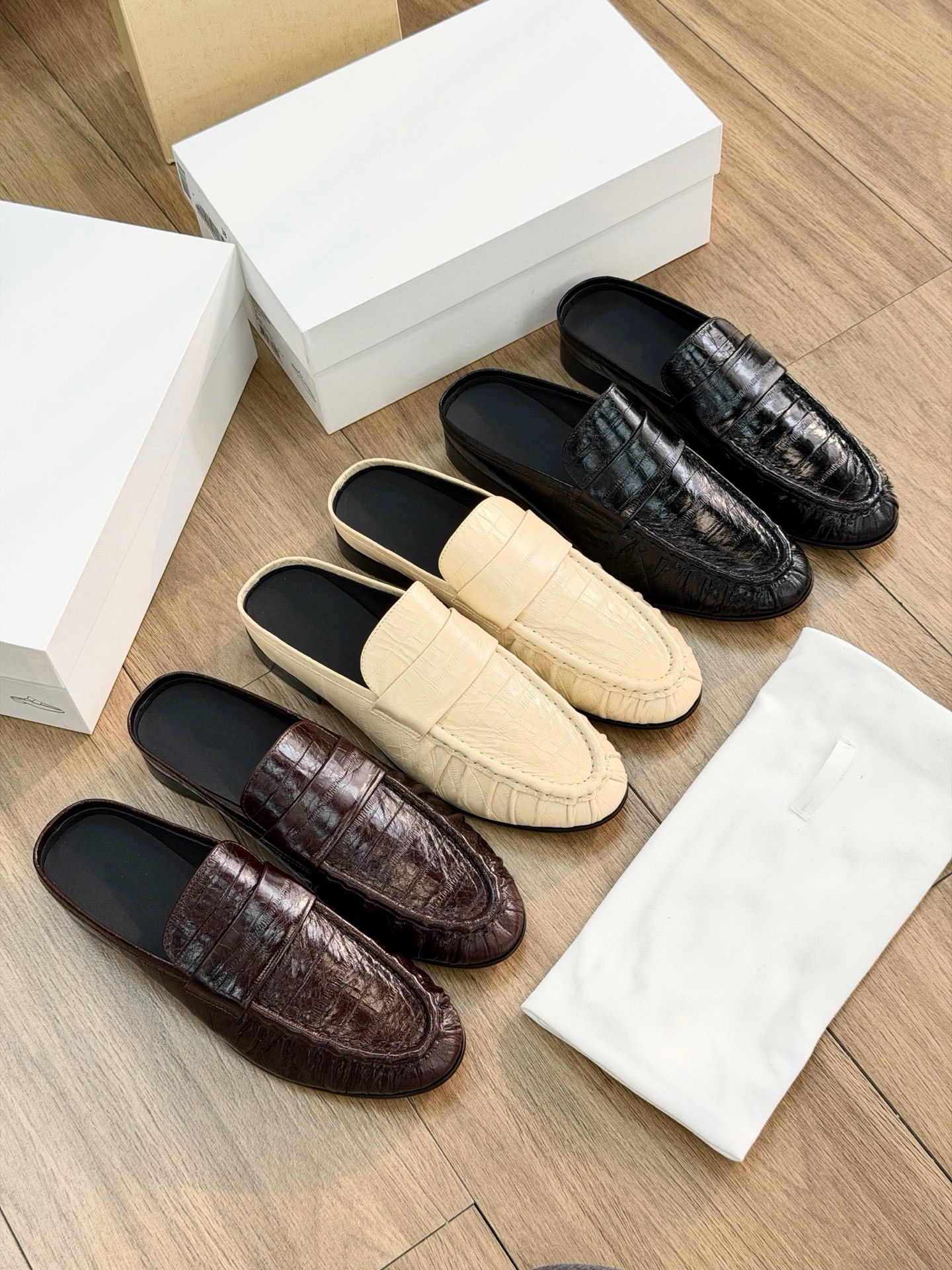 25新款TR家时尚复古褶皱穆勒半拖真皮一脚蹬乐福鞋小皮鞋舒适百搭,女鞋,穆勒鞋,淘宝优惠券,粉丝福利购,淘宝优惠卷