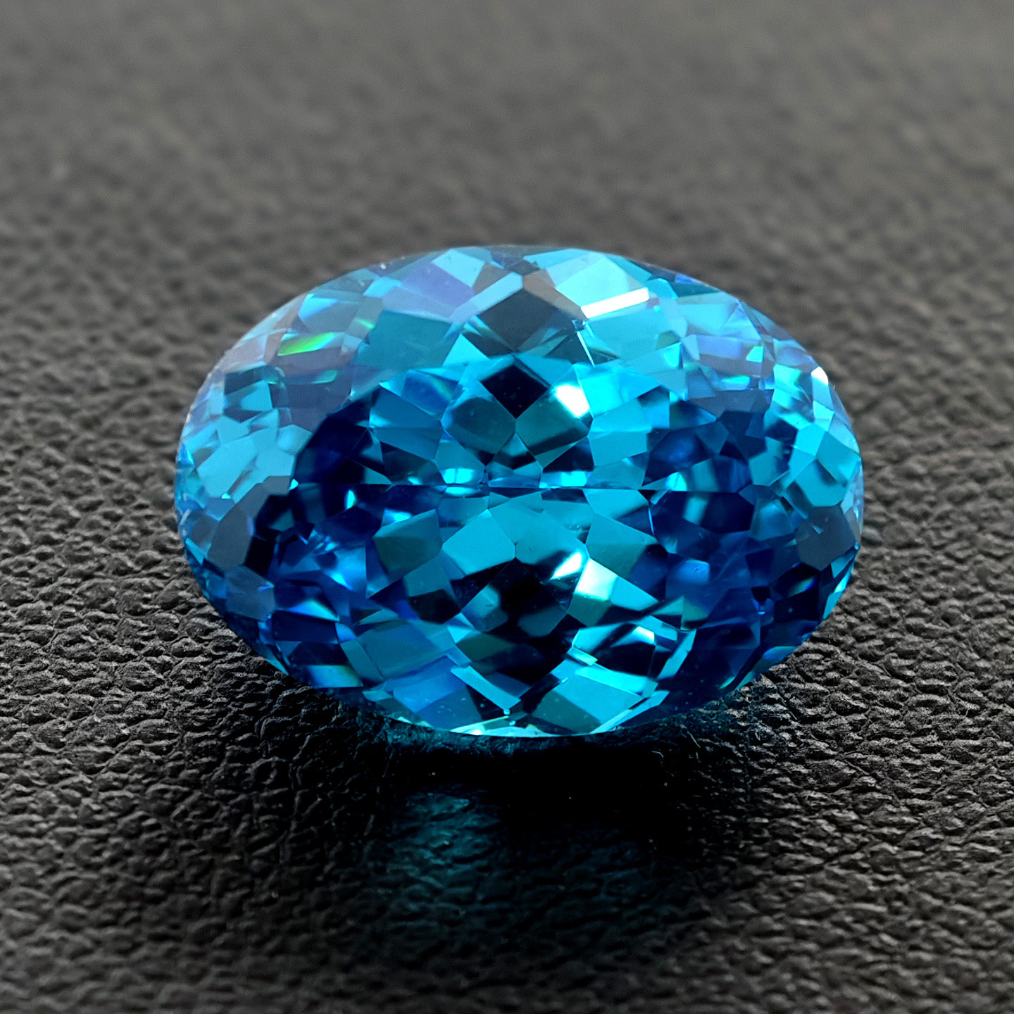 鸟巢高精切矢车菊蓝宝石裸石椭圆形合成彩宝高级感洋气时尚做首饰