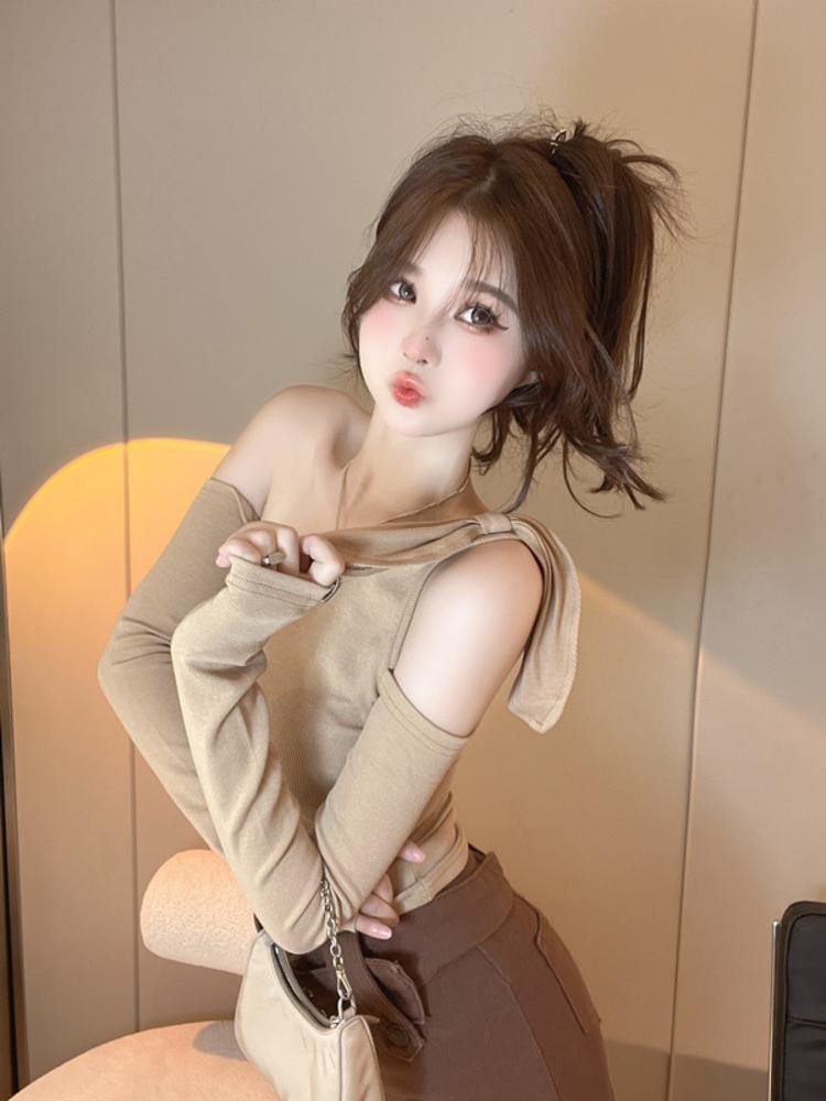 独特别致紧身斜肩长袖t恤打底衫