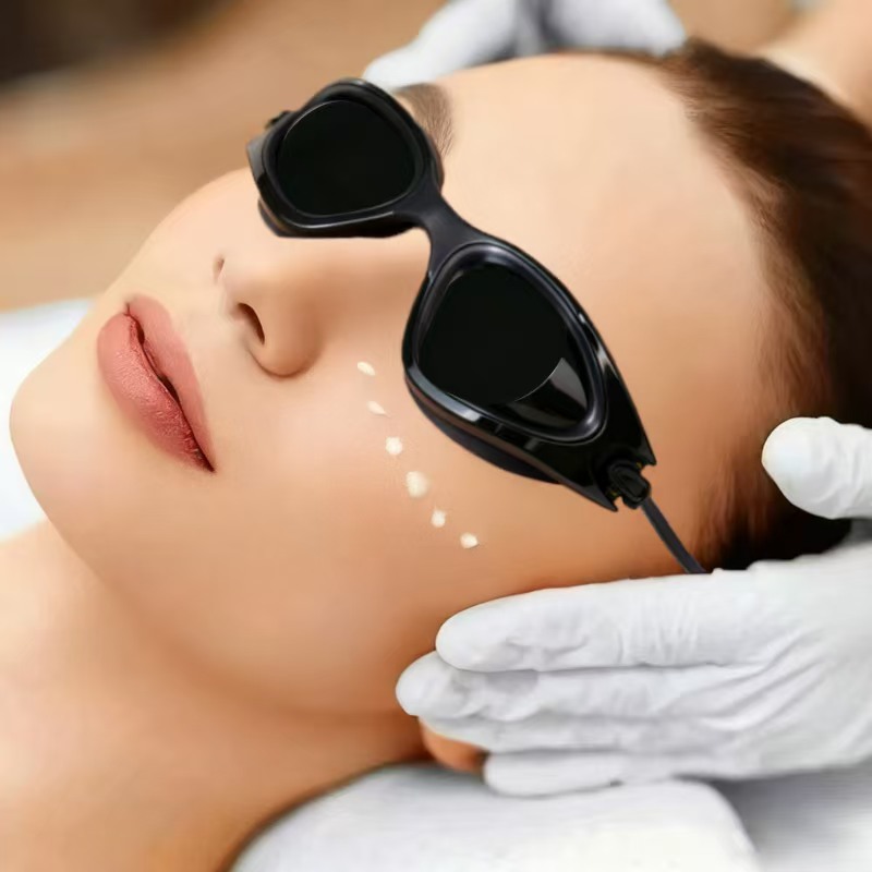 软硅胶宽边可视美容美黑护目镜大小排灯遮强光日光浴红光激光眼罩