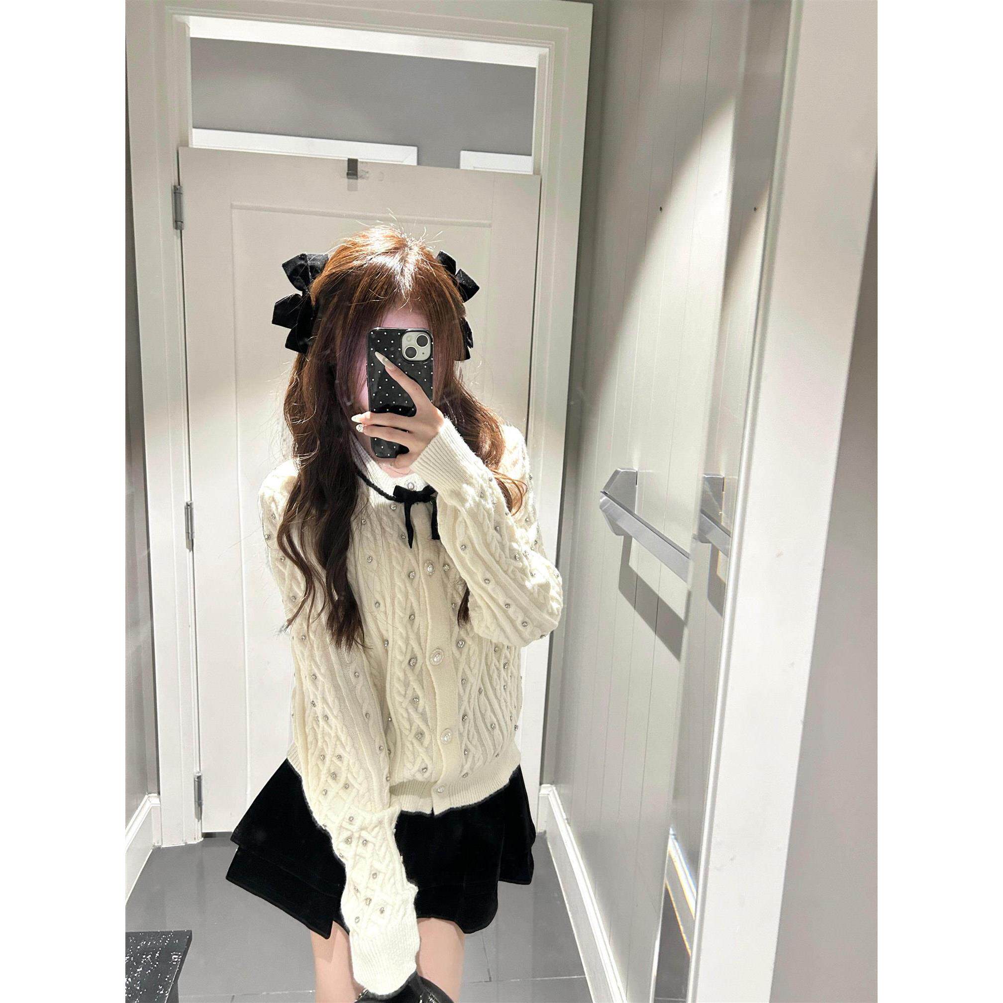 韩系千金烫钻针织毛衣开衫女秋冬新款修身上衣丝绒短裙子两件套装