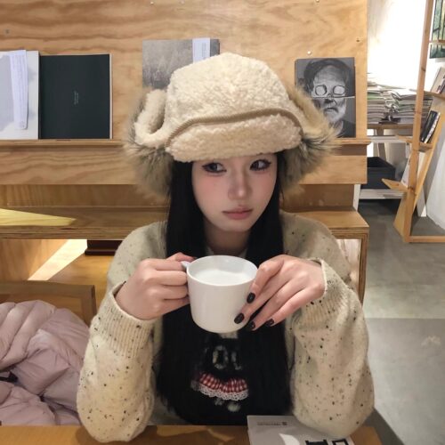 韩系羊羔毛绒雷锋帽子女户外滑雪冬季保暖防寒护耳帽显脸小飞行帽