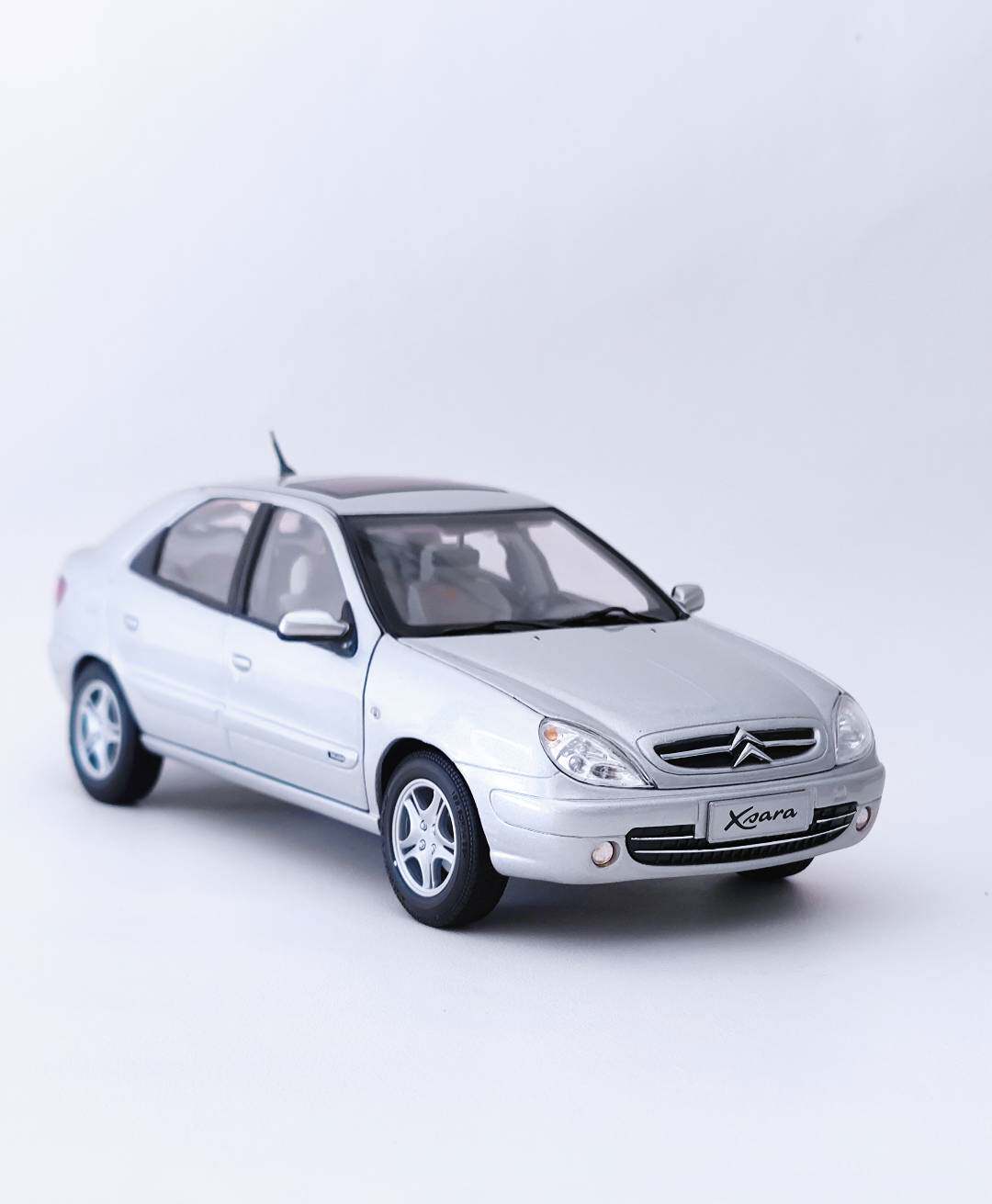 1:18原厂 东风雪铁龙塞纳车模citroen xsara 合金车模型