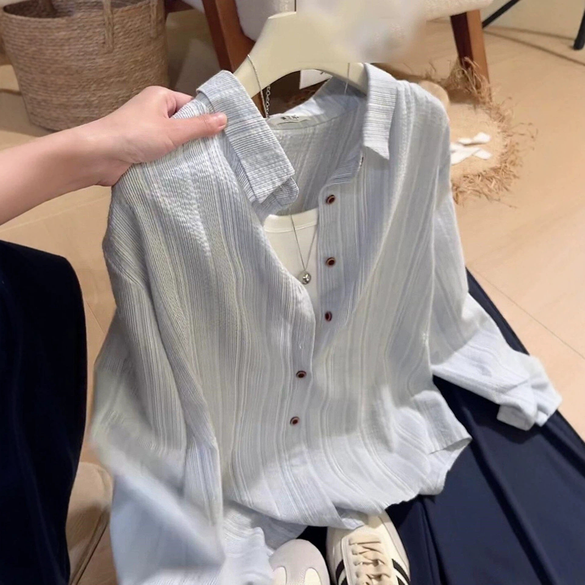 韩系复古蓝色竖条纹长袖翻领衬衫女夏季高级感宽松慵懒衬衣外套潮