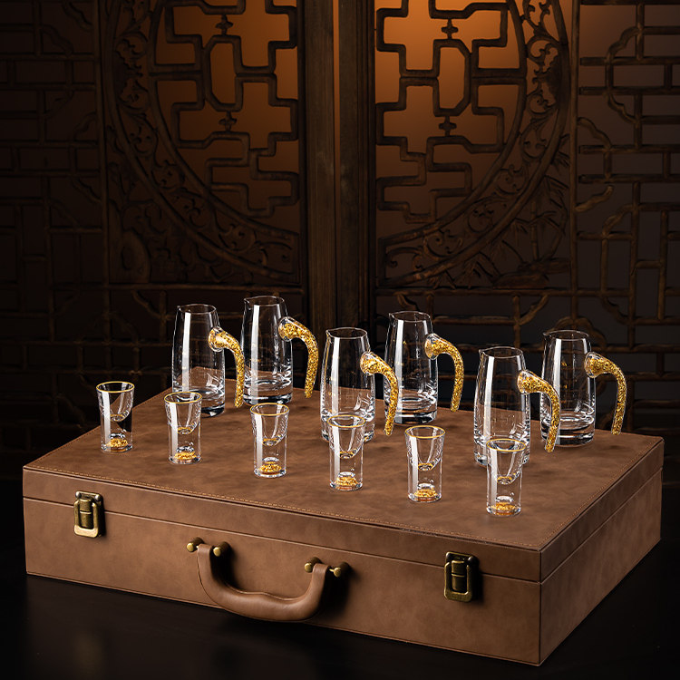 精致白酒杯套装家用子弹杯轻奢高档水晶分酒器一口杯小酒盅礼盒装