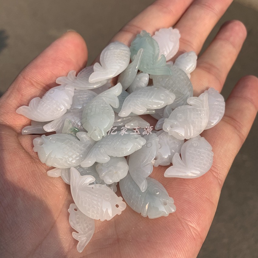 老坑料翡翠A货小鱼散件 diy耳环冰糯种双面工翡翠金鱼手链配饰