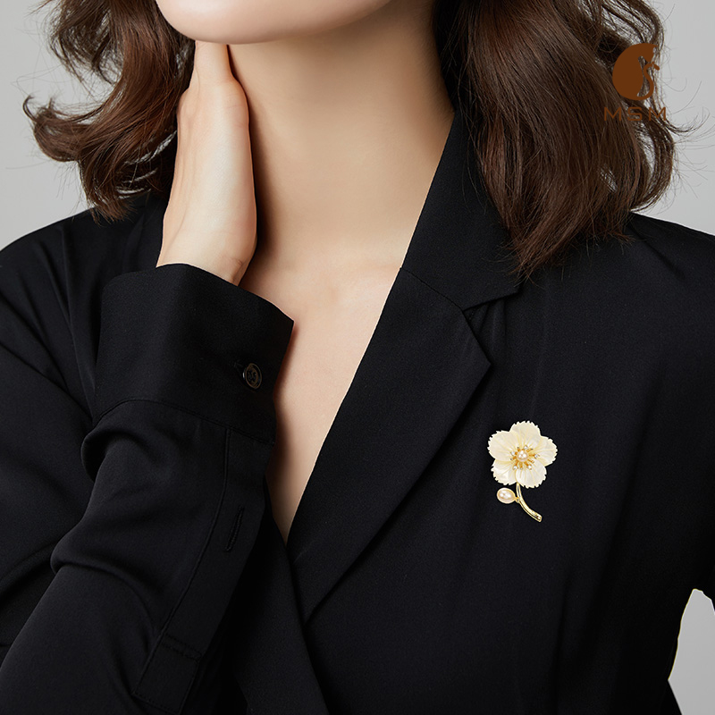 陌上猫淡水珍珠胸针女大气复古