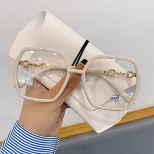 Fashionable Large Frame Myopia Glasses with Anti Blue Light