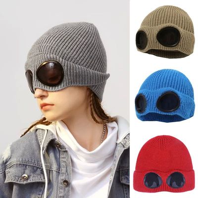Brimless hat with goggles for men and women in winter hat, n