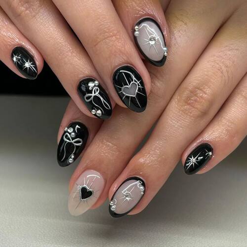 24pcs Gothic Style Black Fake Nails Silver Love Heart Bowkno