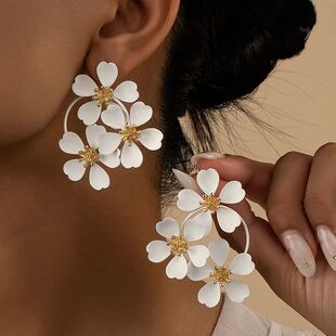 Bohemian Dangle Earrings Female Romantic Three Camellia Flow