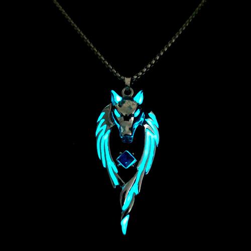 Vintage Glowing In The Dark Moon Luminous Wolf Pendant Neckl