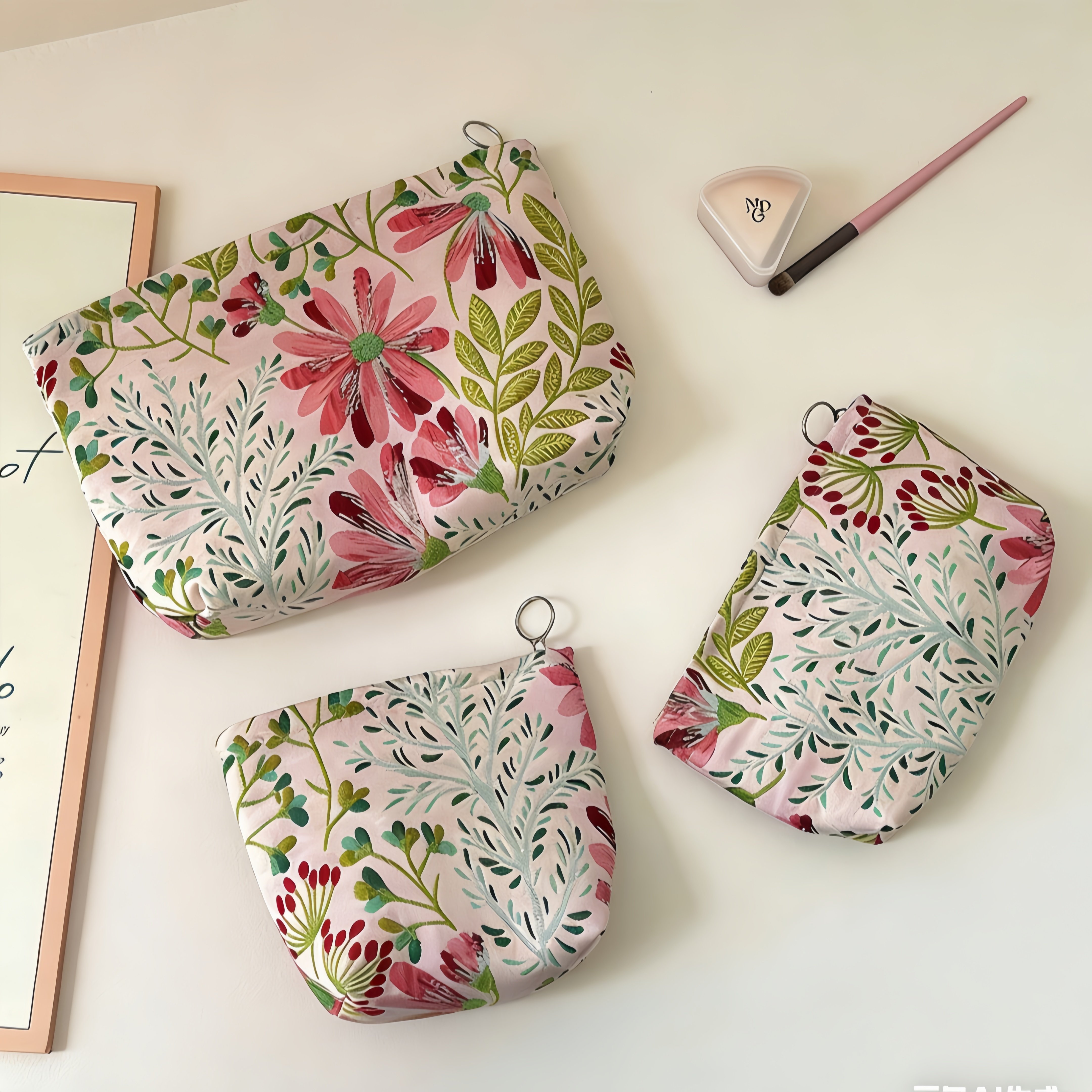 2026新款小众文艺国风化妆包外出护肤品收纳包便携旅行洗漱包女性