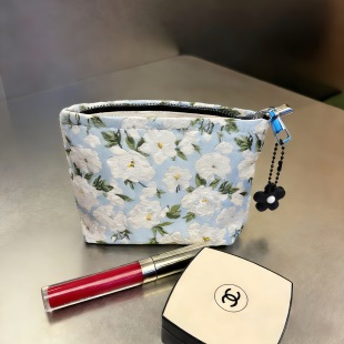 ins超火荔枝花化妆包中号便携旅行眉笔口红收纳包帆布手机零钱包