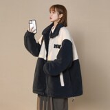 深蓝色