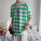 绿白色