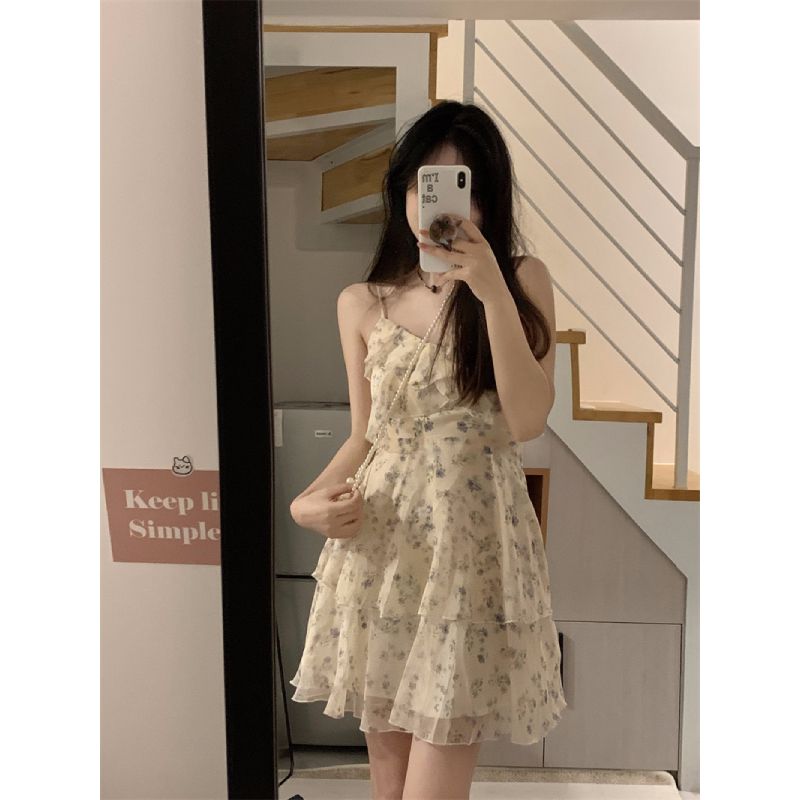 温柔风碎花吊带连衣裙夏季2023年新款气质显瘦设计感小众女装裙子